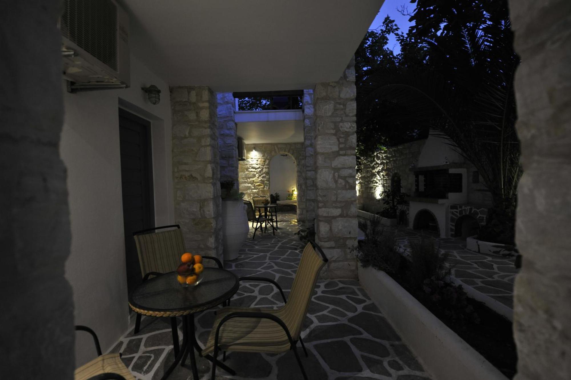 Alexandros Apartments Náousa Exterior foto